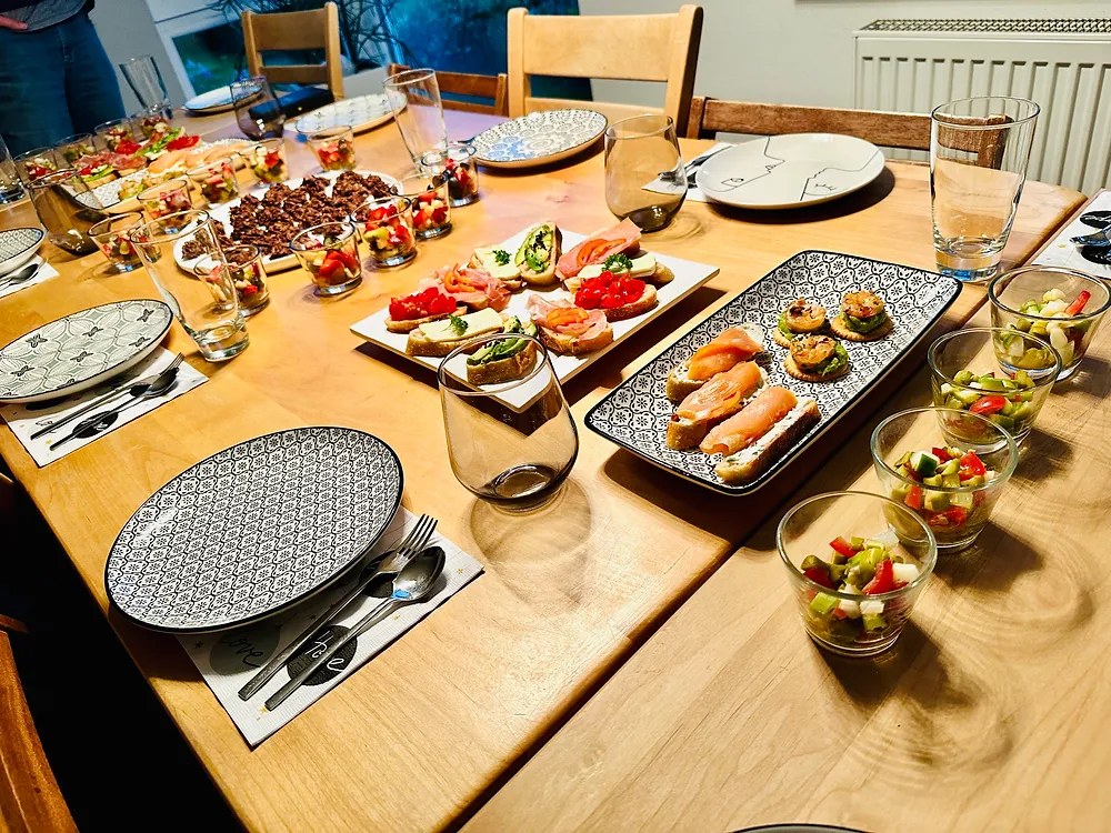 WOW! 10 Jüngermacher an einem Tisch!